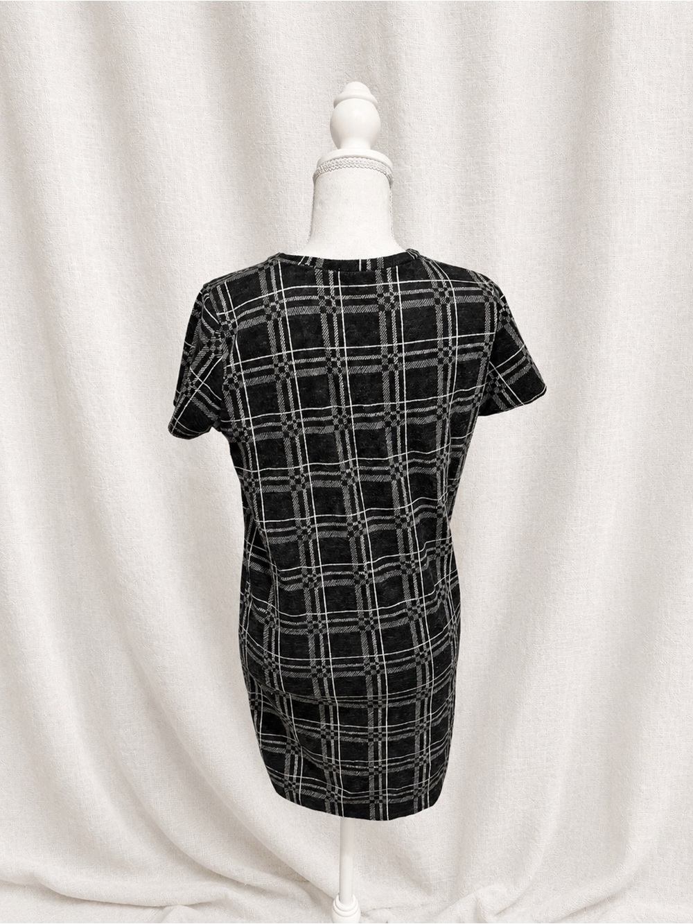 Classic Black Plaid Short-Sleeve Dress - Picture 2 of 2